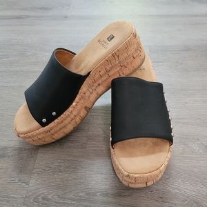 White Mountain Diligent Black Platform Cork Wedge Slide Sandal size 7 M